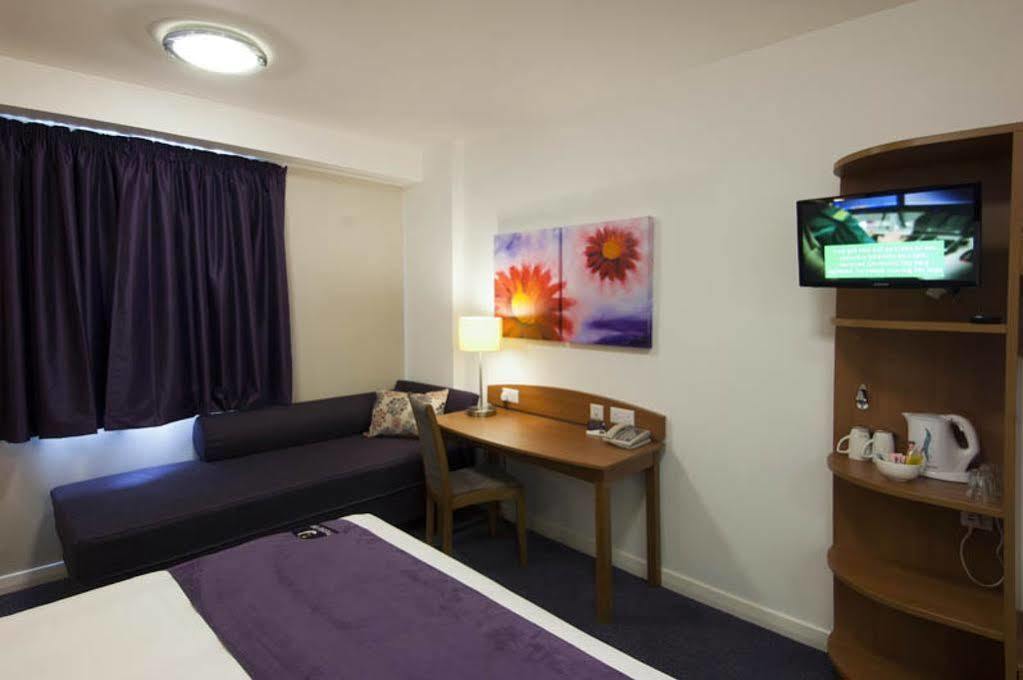 Premier Inn Cambridge Girton  Экстерьер фото