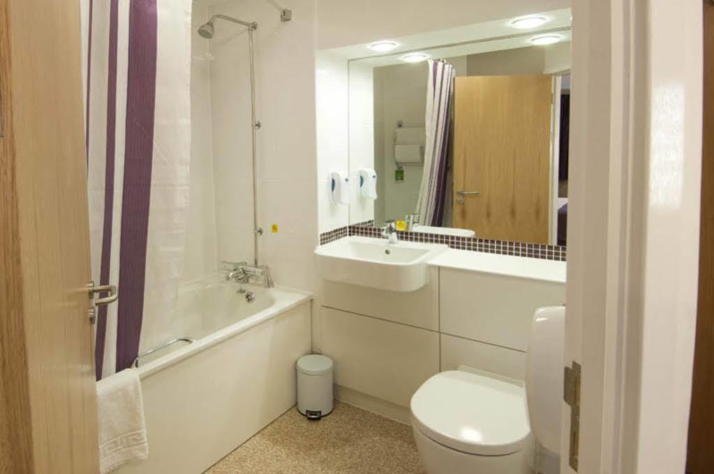 Premier Inn Cambridge Girton  Экстерьер фото